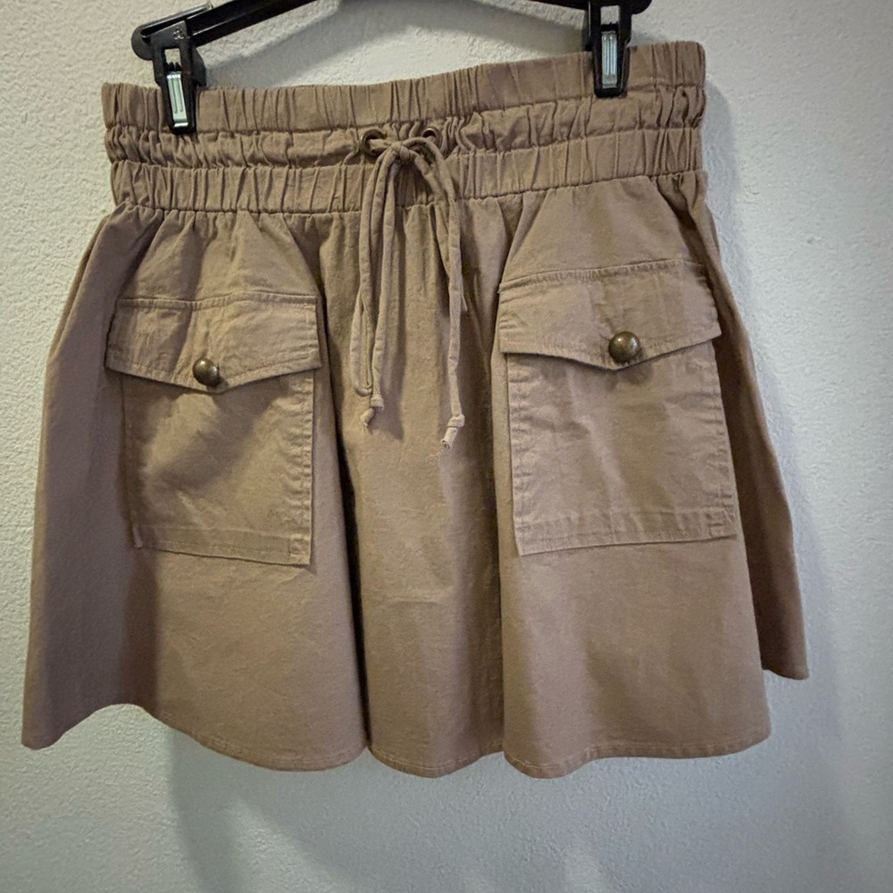 Beige tie string mini skirt - Picture 2 of 4